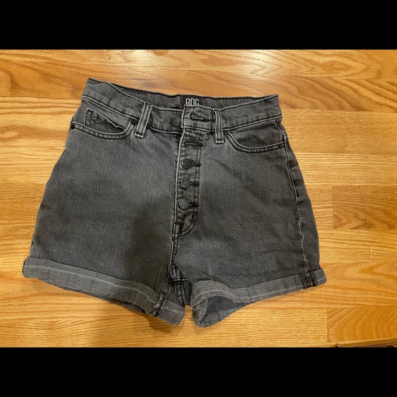 BDG black shorts size 24 - Picture 1 of 2
